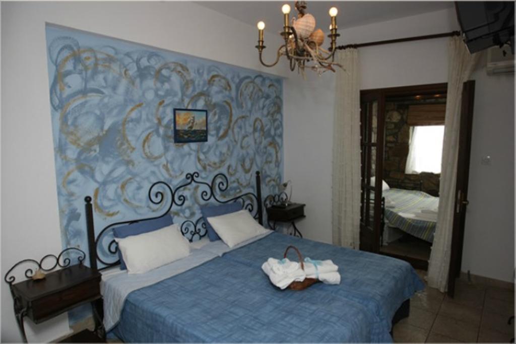 Thalassa Hotel Amoliani Bagian luar foto