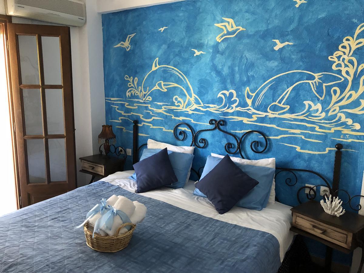 Thalassa Hotel Amoliani Bagian luar foto